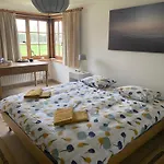 Nivekerke 8 Nieuwmunster De Haan, 4-bedroom House For 4 To 6 People, Between Wenduine, 1 Km, And De Haan, 2 Km, 500 Meters From The Beach,15 Min From Bruges, Ostend And Knokke, Fenced Garden, Bed Linen And Towels Provided, Pet Allowed, On Dem Дом отдыха *
