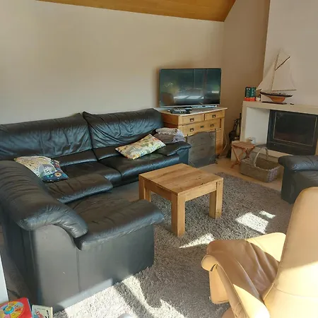 Nivekerke 8 Nieuwmunster De Haan, 3-bedroom House For 4 To 6 People, Between Wenduine, 1 Km, And De Haan, 2 Km, 500 Meters From The Beach,15 Min From Bruges, Ostend And Knokke, Fenced Garden, Bed Linen And Towels Provided, Pet Allowed, On Dem Hébergement de vacances *