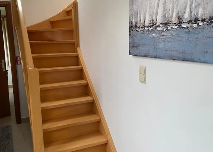 Nivekerke 8 Nieuwmunster De Haan, 4-bedroom House For 4 To 6 People, Between Wenduine, 1 Km, And De Haan, 2 Km, 500 Meters From The Beach,15 Min From Bruges, Ostend And Knokke, Fenced Garden, Bed Linen And Towels Provided, Pet Allowed, On Dem Holiday home